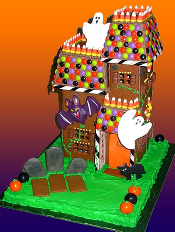 halloween haunt haunted gingerbread house ghosts